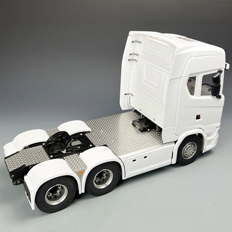 Maquette-Camion-Tamiya-Rc-blanc