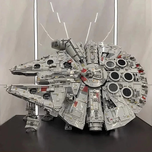 Maquette-Star-Wars-Faucon-Millenium